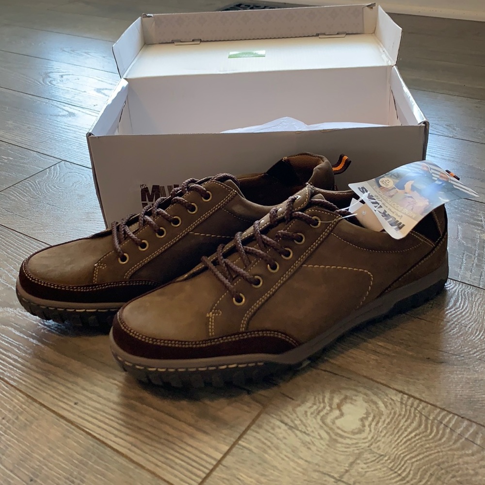 NIB MUK LUKS •